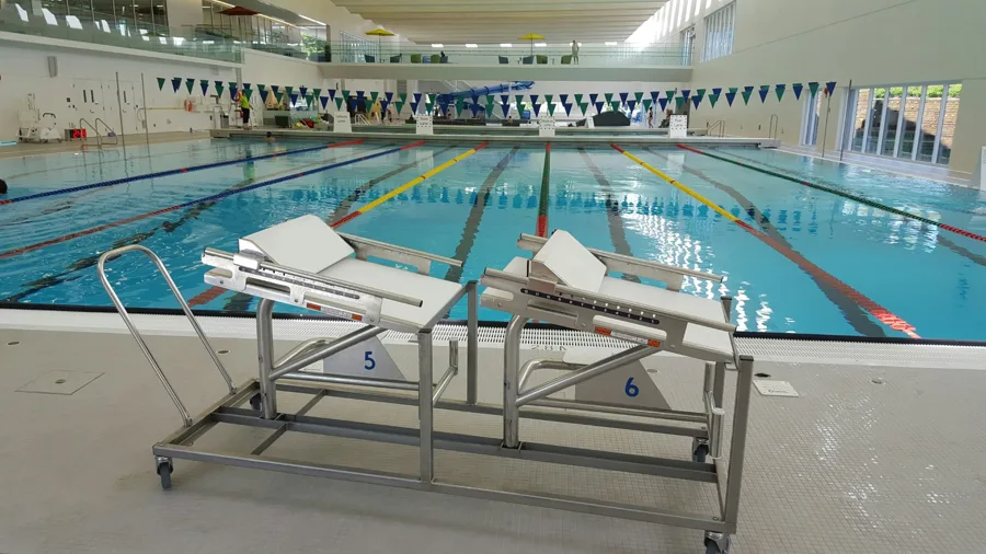 Portable starting block storage and transport cart