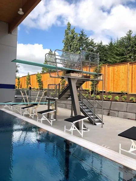 Commercial diving stand